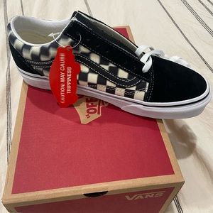 NWT Black & White Checkered Vans Old Skool sz 8.5